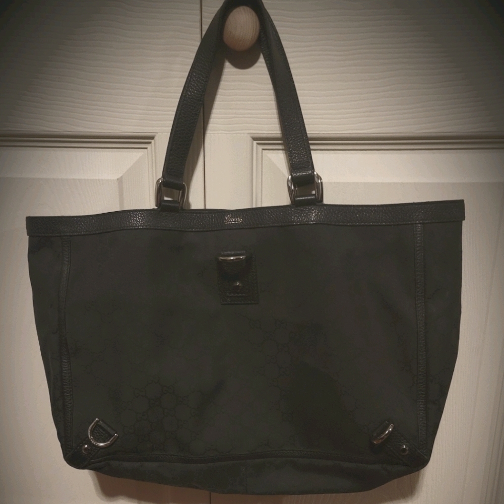 Authentic Gucci Tote & Wallet!